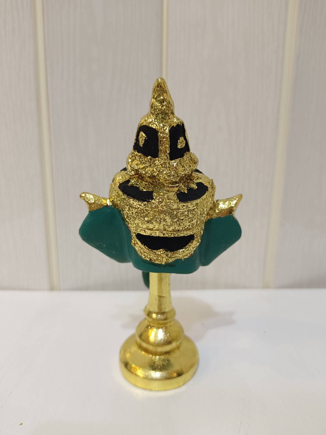 พระพิฆเนศ ขนาดจิ๋ว ขนาดตั้งหน้ารถ พร้อมฐานปิดทอง (สีเขียว)