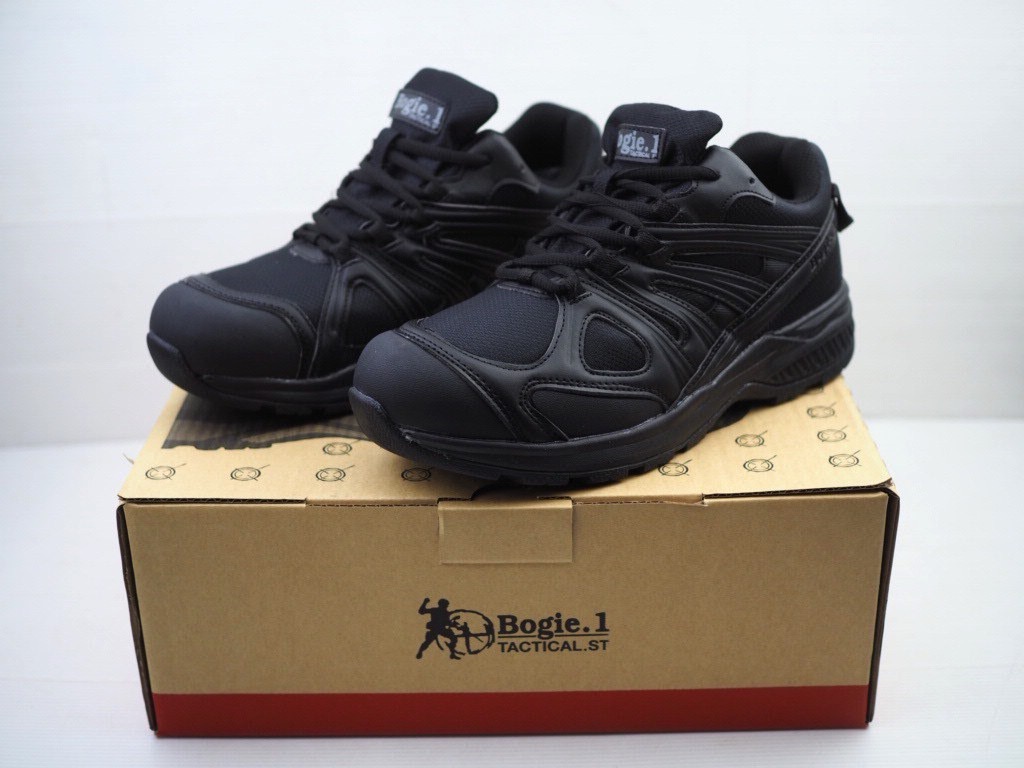 NEW รองเท้า SHOES ATTACK WATERPROOF >> (ข้อสั้นกันน้ำ) ภายใต้การผลิตของแบรนด์Bogie1 Tactical ในแวดวงสินค้าประเภท Tactical และ Outdoor นั้น คุณสมบัติการกันน้ำและการระบายอากาศของผลิตภัณฑ์เป็นสิ่งที่สำคัญ เพราะกิจกรรมที่ผู้สวมใส่ใช้งานจะต้องเผชิญนั้นมี