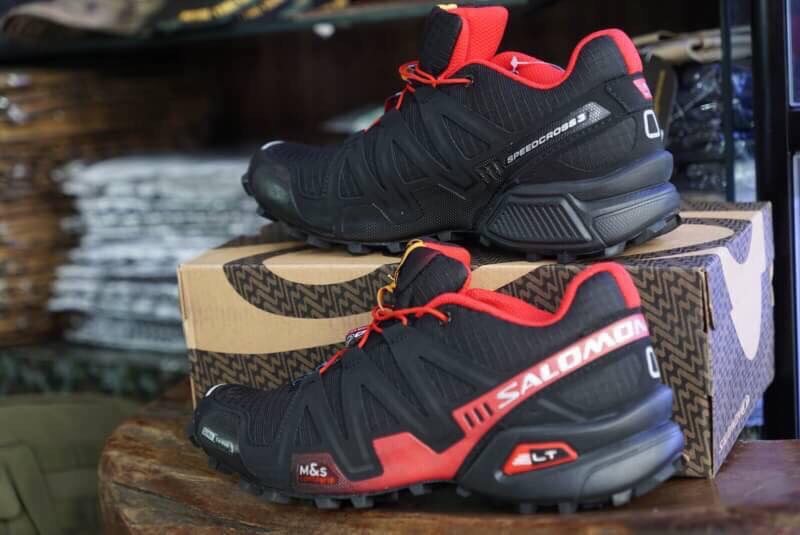 ***เปิดตัวสินค้าใหม่กับ รองเท้า SPEEDCROSS 3 CS แท้ MADE IN VIETNAM กันน้ำ เบา สะท้อนแสง*** ⭕รองเท้ายุทธวิธี รุ่น SPEEDCROSS 3 CS MADE IN VIETNAM กันน้ำ เหมาะสำหรับ กีฬายิงปืนยุทธวิธี ขี่จักรยาน วิ่ง ปีนเขา เดินป่า กีฬา The Tank และ ใส่รับรองทุกประเภท ⭕ #