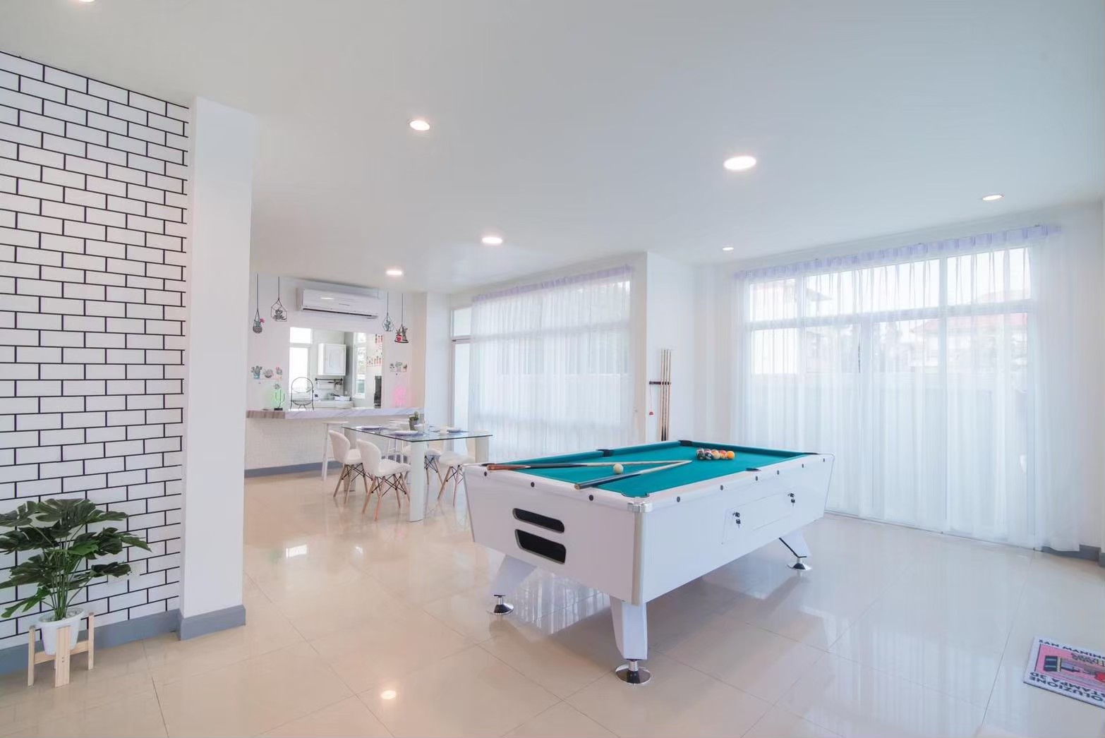 HR15046 บ้านพักติดทะเล The Sandy Beach Villa