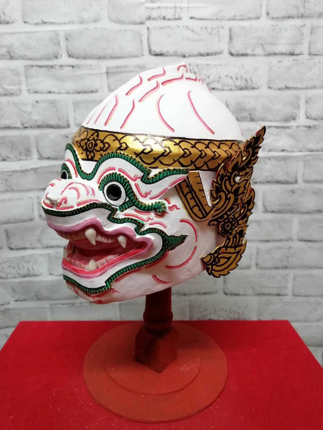 หัวโขน หนุมาน สำหรับเด็ก พร้อมขาตั้งโชว์สีแดง