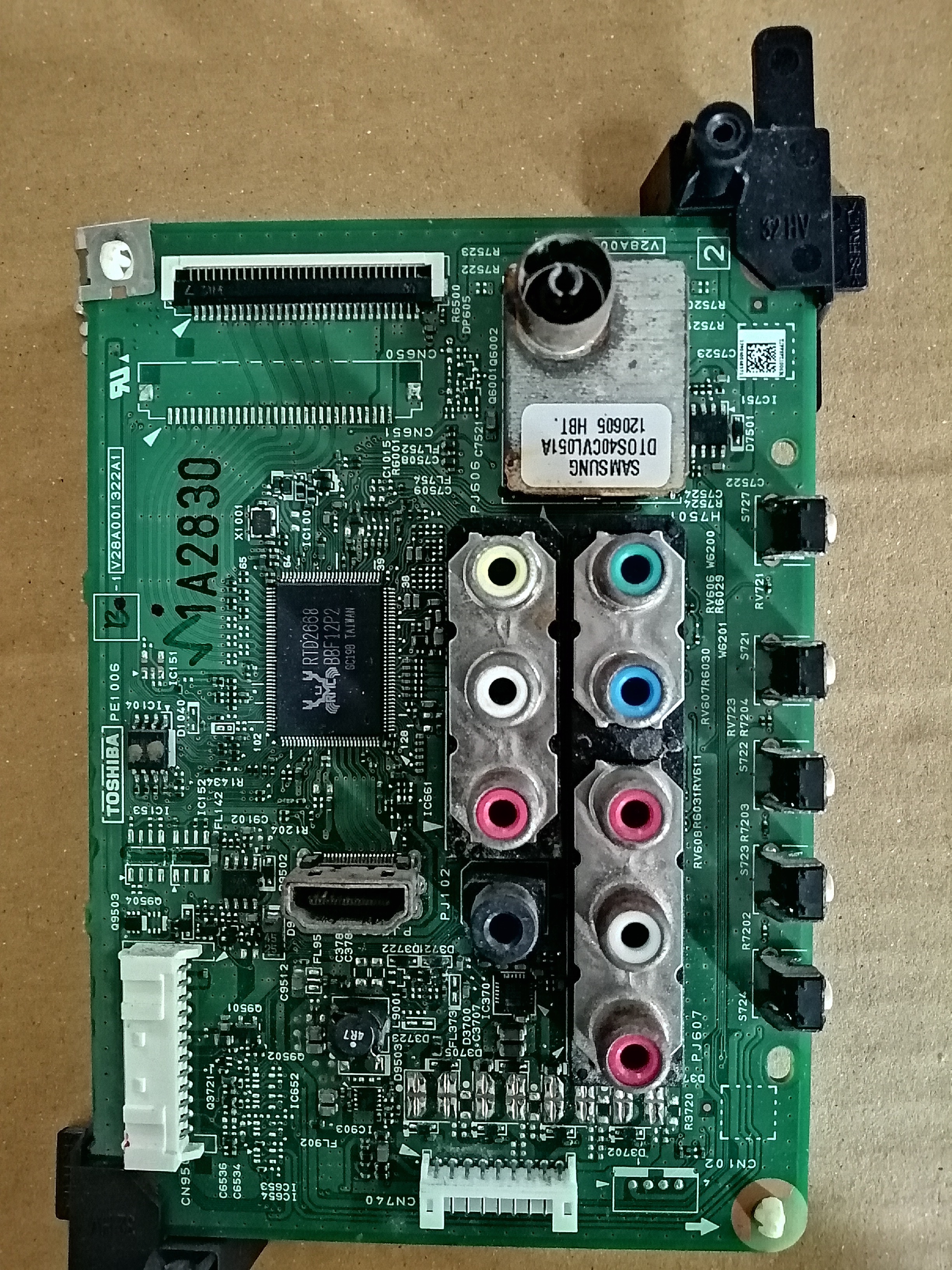 เมนบรอดโตชิบ้า32HV10T