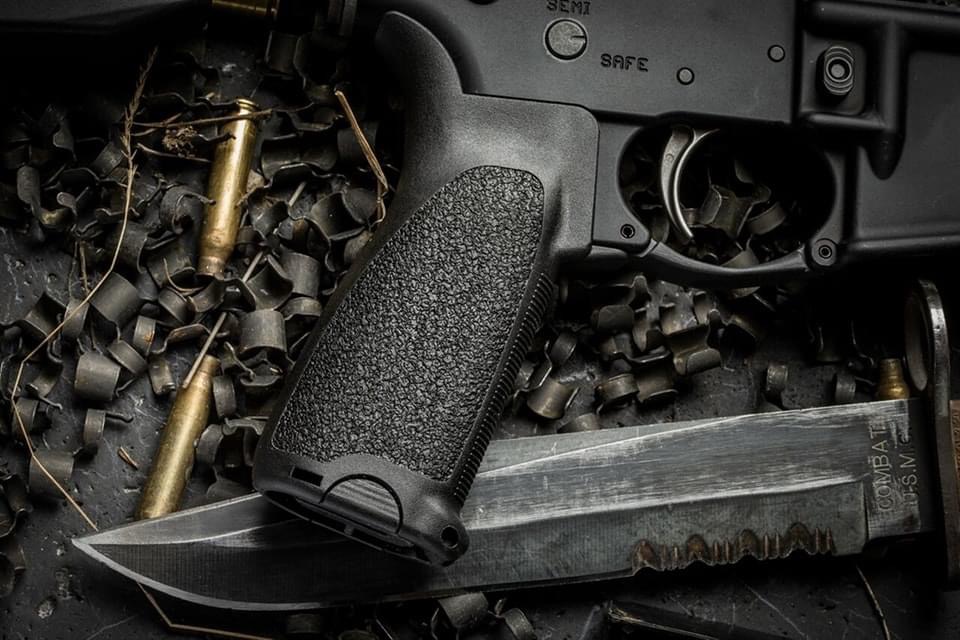New.กริปมือหลัง M4
