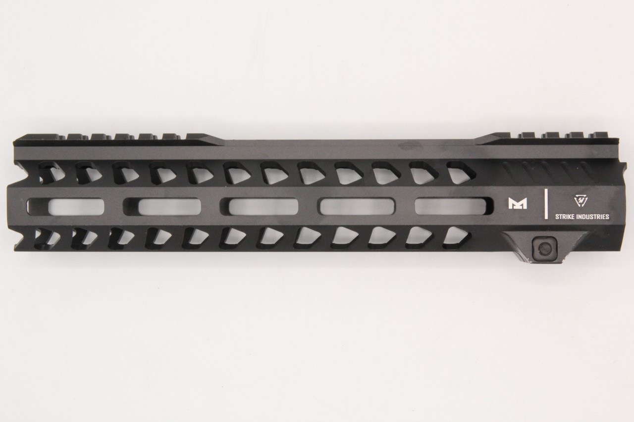 ชุดหน้า Strike Industries ระบบรางM-Lock (ชุดหน้าSI) มี4รุ่นให้เลือก รุ่นความยาว 7” รุ่นความยาว 10” รุ่นความยาว 12” รุ่นความยาว 15” สีดำ