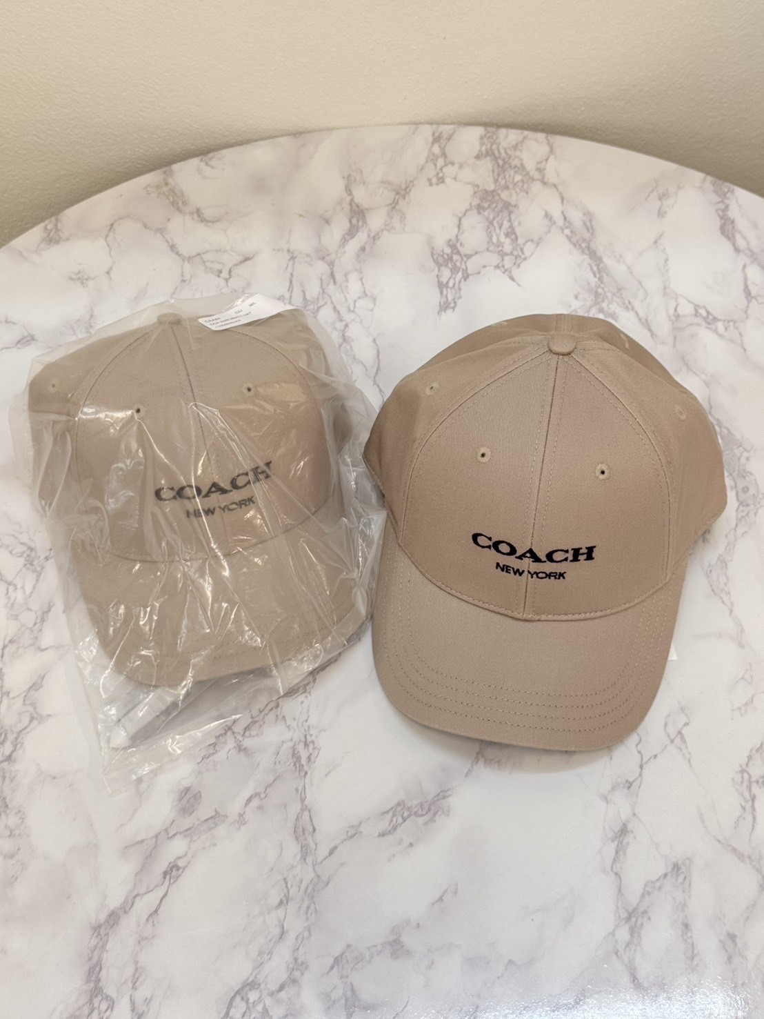 หมวก Coach แท้ รุ่นCAA64