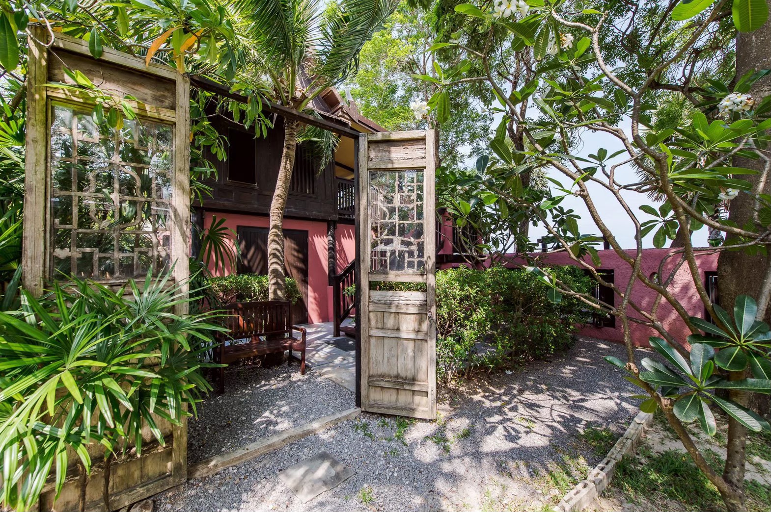 HR15062 บ้านพักติดทะเล The Le Valley Rimley Pranburi