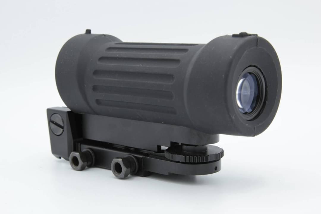 ดอท 4*30 Elcan (4*30 Tactical Elcan Type Optical Sight Rifle Scope) คุณสมบัติ : ตัวดอทกำลังขยาย4เท่าตายตัว ตัวเป้าทรงบวก อุปกรณ์ภายในกล่อง : ตัวดอท ผ้าเช็ดเลนส์