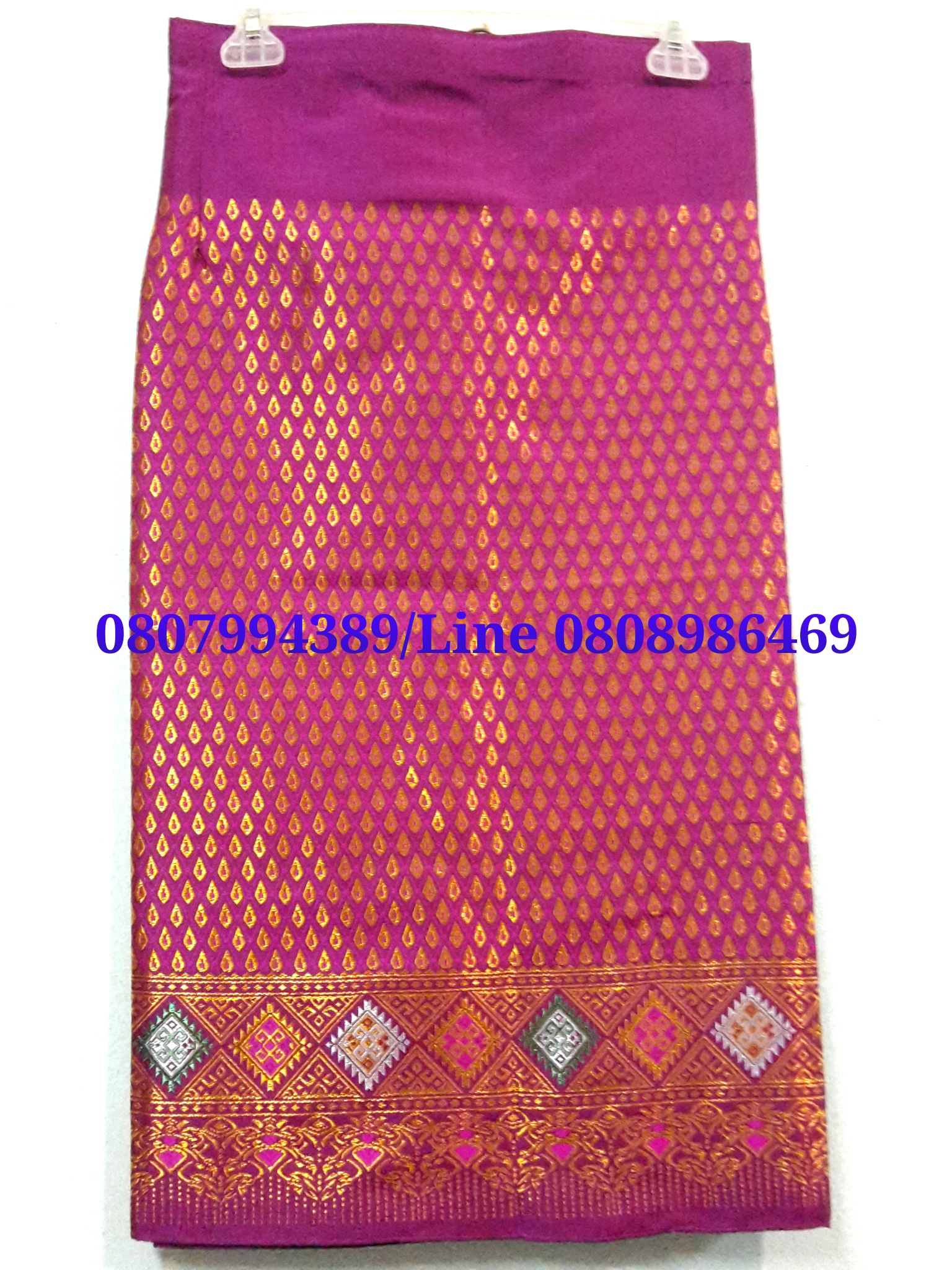 ผ้าซิ่นสำเร็จรูปผ้าซิ่นลาวแบบป้ายเลื่อนตะขอ ผ้าถุงสำเร็จรูป ผ้าซิ่นตีนจกไหมลาวสีชมพูเมทอลลิค