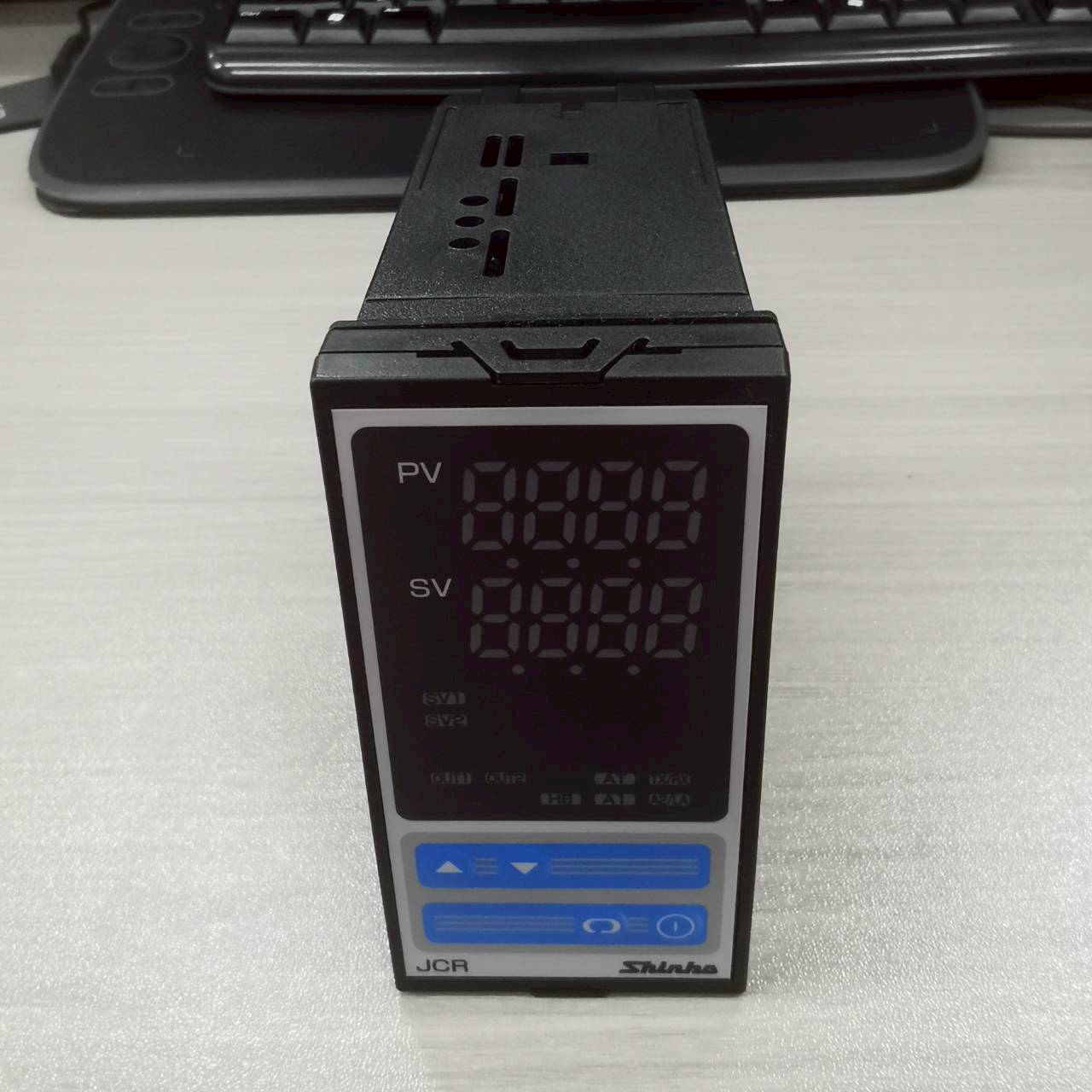 SHINKO เครื่องวัดและควบคุมอุณหภูมิ Temperature Controller - Multi JCR-33A-A/M