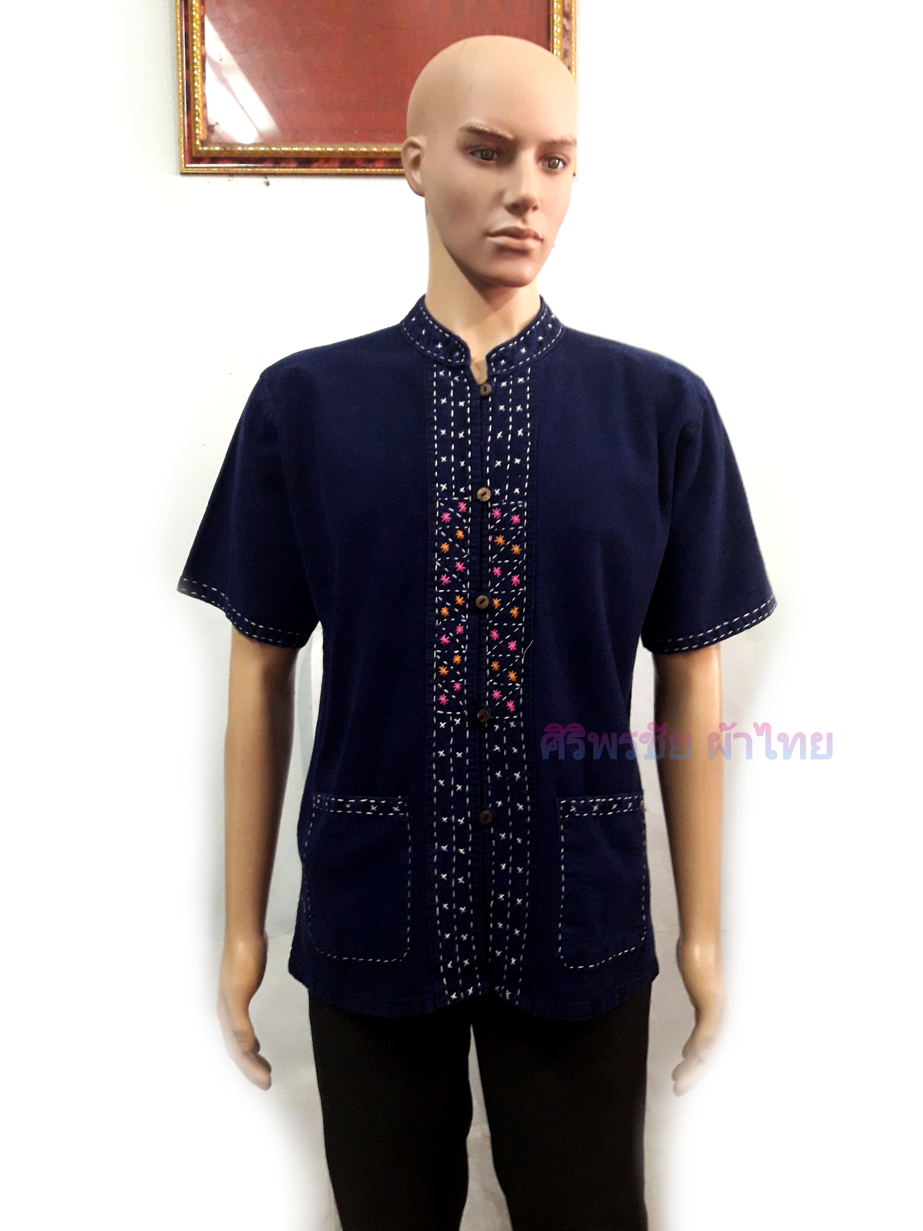 เสื้อผ้าไทยชายม้อฮ้อม เสื้อผ้าฝ้ายชายแต่งผ้าขลิบลายและปักผ้า เสื้อผ้าพื้นเมืองชายแต่งงานปักผ้า