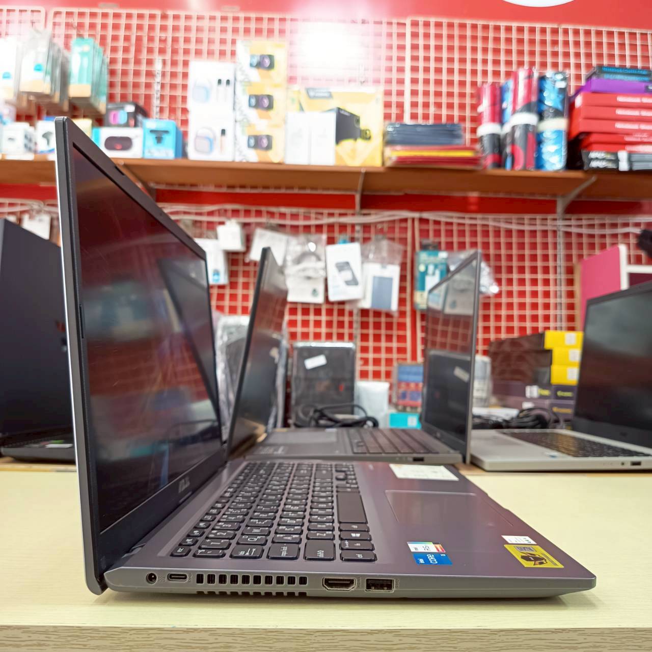 ASUS X515EA-BQ503WS สภาพเครื่อง 80%