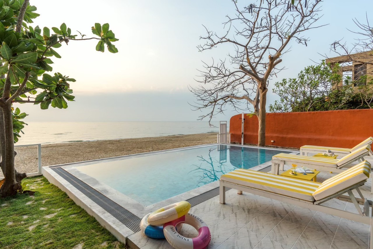 HR15075 บ้านพักติดหาดปราณบุรี The Banana Beach Villa Pranburi