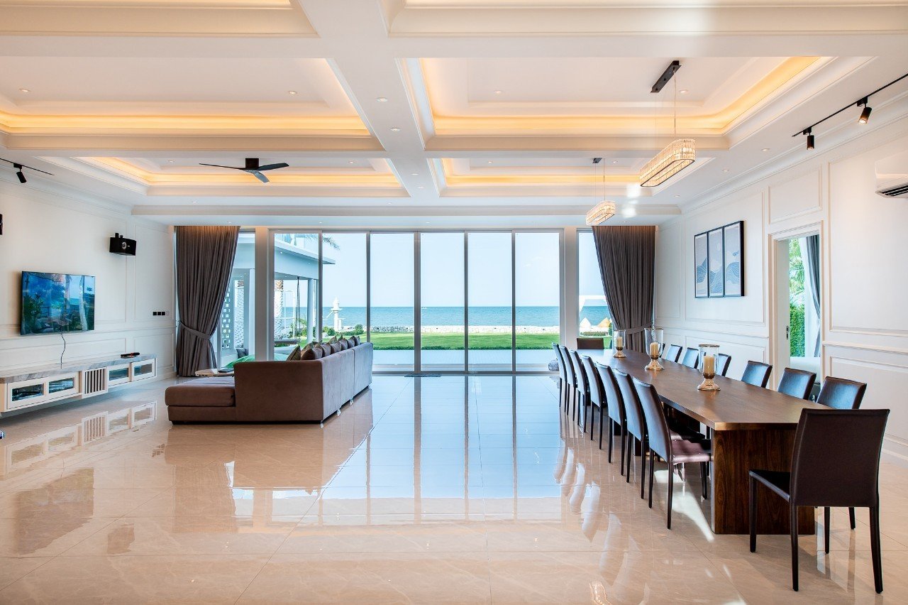 HR15030 บ้านพักติดทะเล The Vacation Beach Pool Villa Cha Am