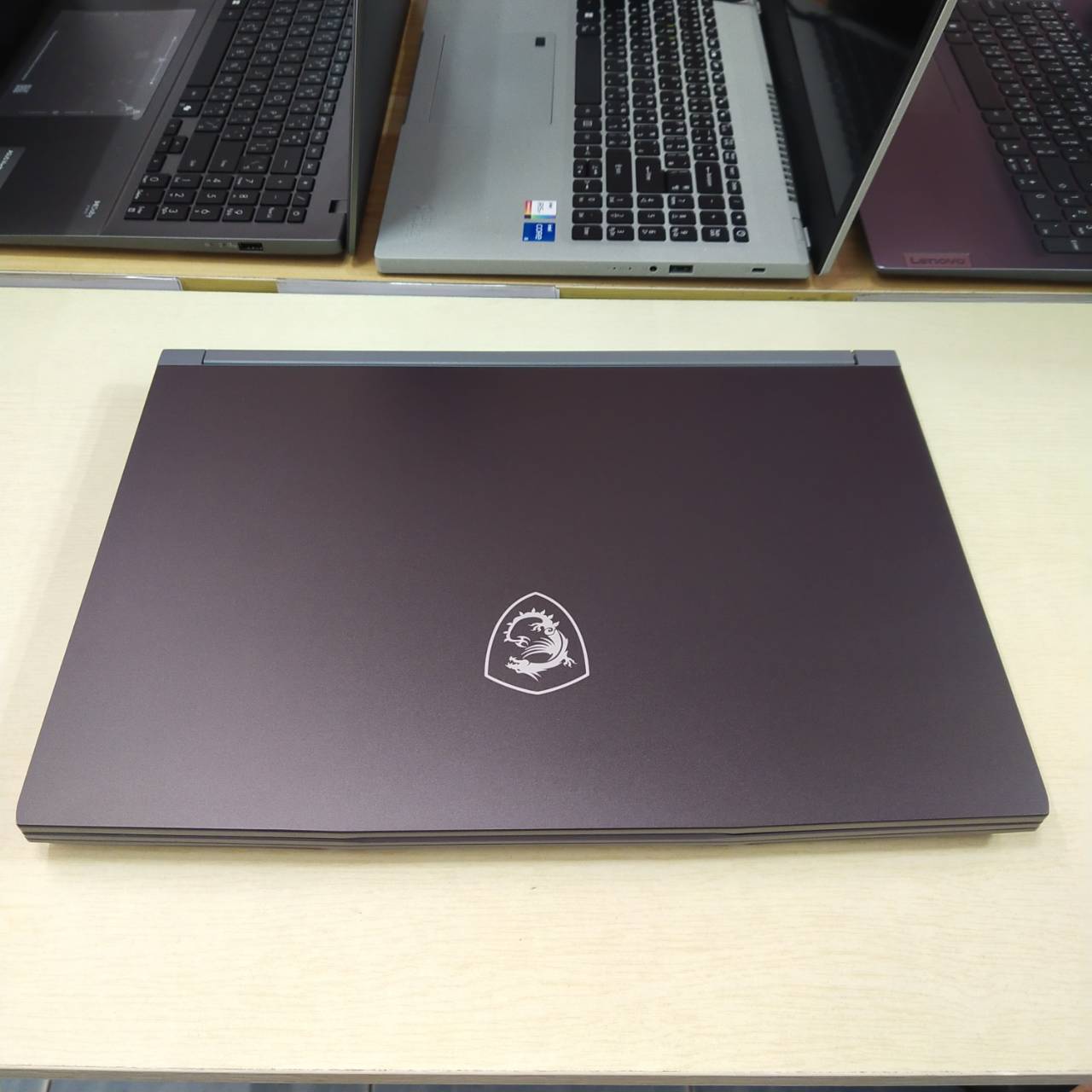 MSI THIN 15 B12UC-1887TH สภาพเครื่อง 95% (ประกันศูนย์ 30/03/2027)