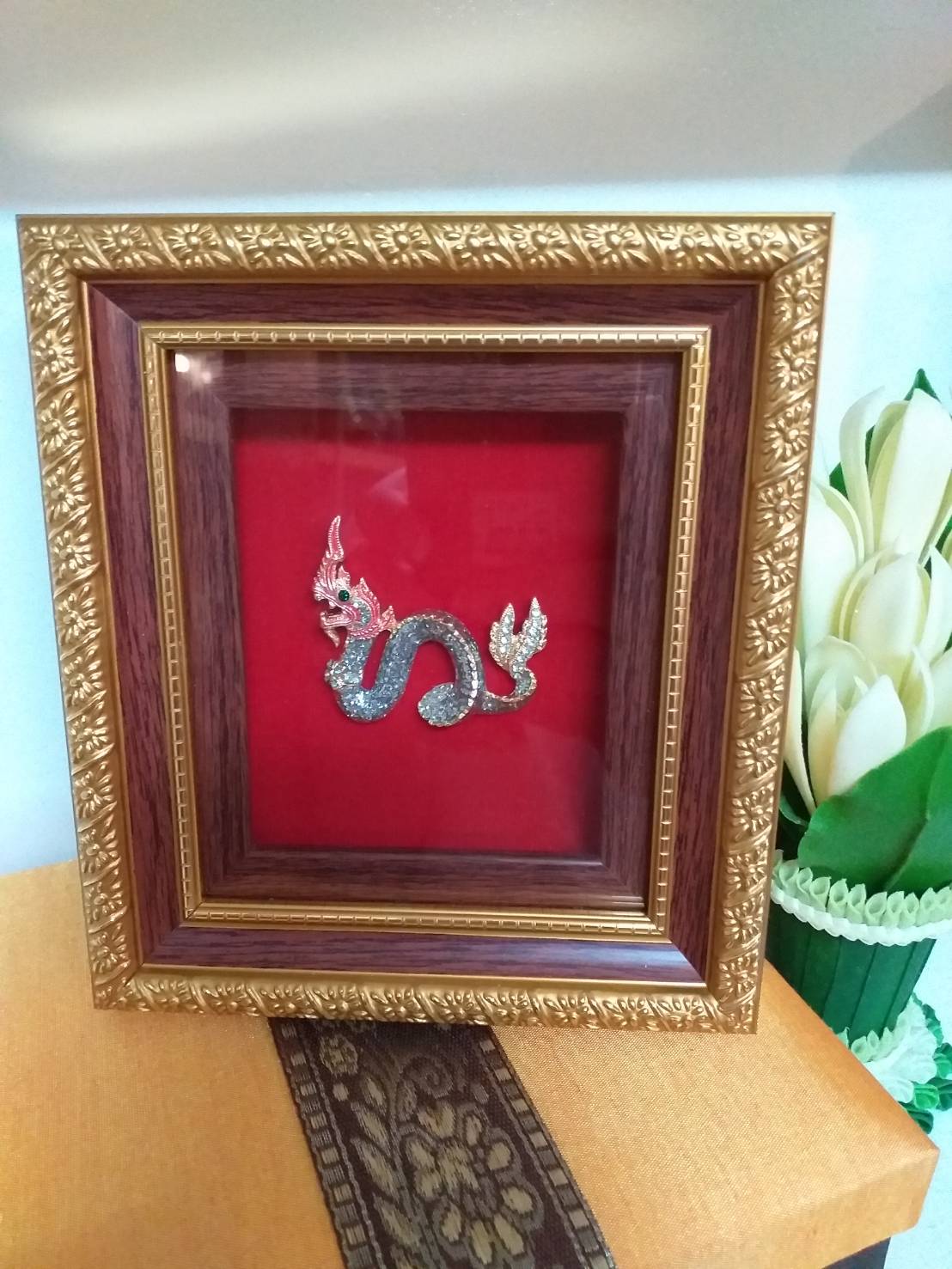 กรอบรูปโขนรามเกียรติ์ และเอกลักษณ์ไทยๆ พร้อมกล่องผ้าไหม