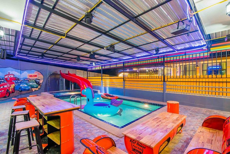 HR4017 บ้านพักเรซซิ่ง ชะอำ