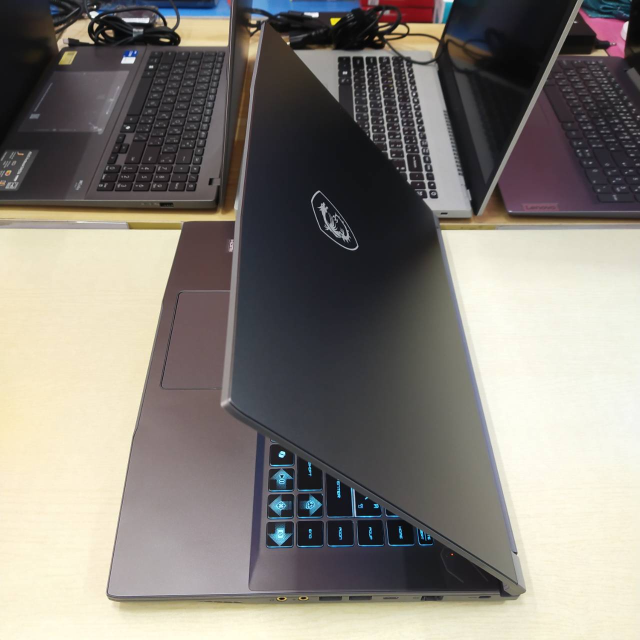 MSI THIN 15 B12UC-1887TH สภาพเครื่อง 95% (ประกันศูนย์ 30/03/2027)