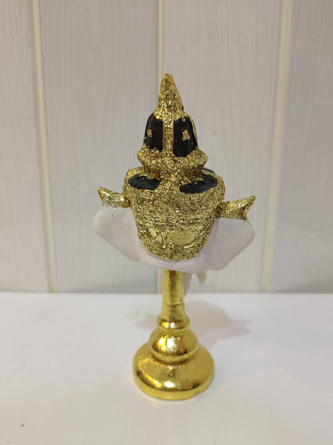 พระพิฆเนศ ขนาดจิ๋ว ขนาดตั้งหน้ารถ พร้อมฐานปิดทอง (สีขาว)