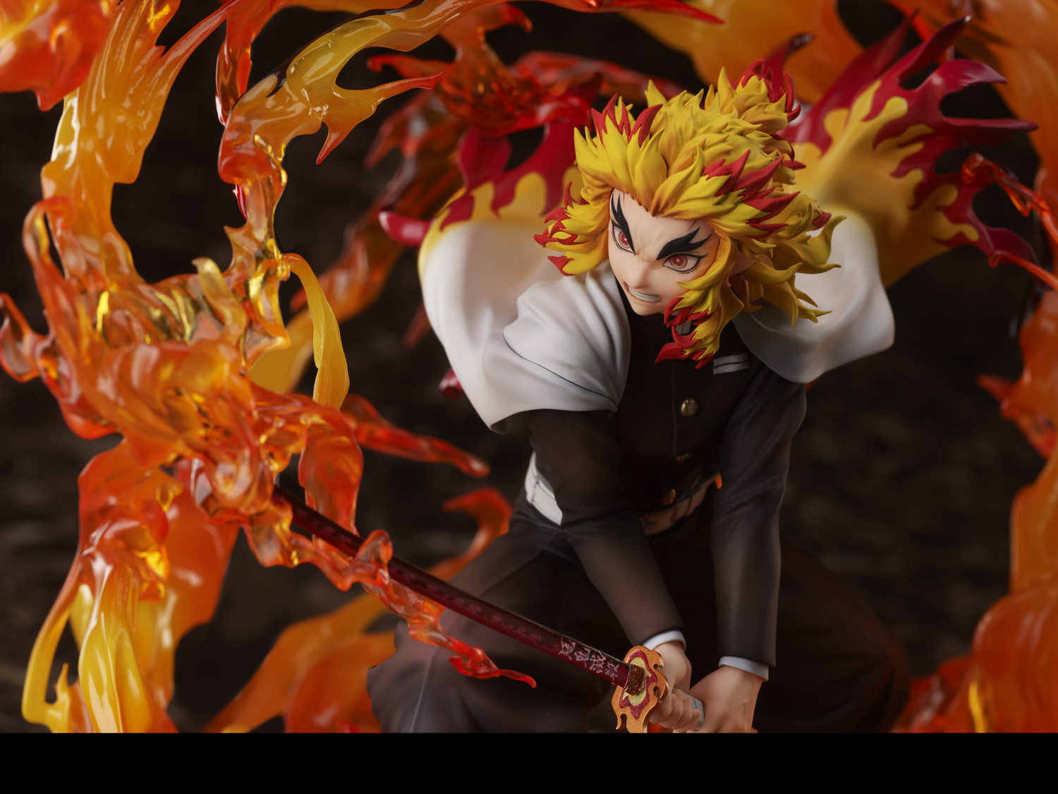 เปิดจอง : Demon Slayer: Kimetsu no Yaiba Kyojuro Rengoku 1/8scalefigure