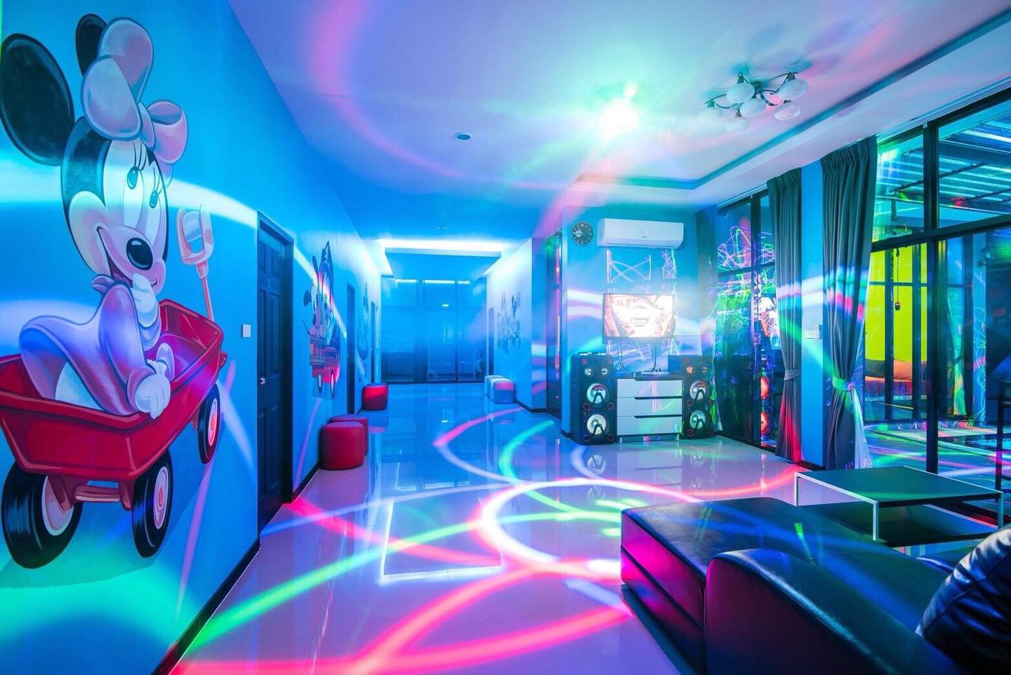 HR6015 บ้านพักชะอำ บ้านมิกกี้เม้าส์