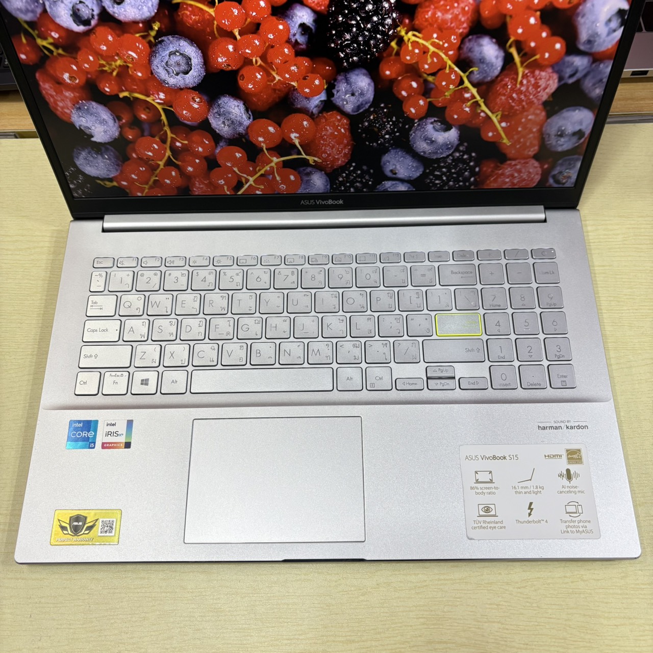 ASUS VIVOBOOK S15 S533EA – BQ050TS ติดฟิล์มกันรอยหน้าจอแล้ว สภาพเครื่อง 95%