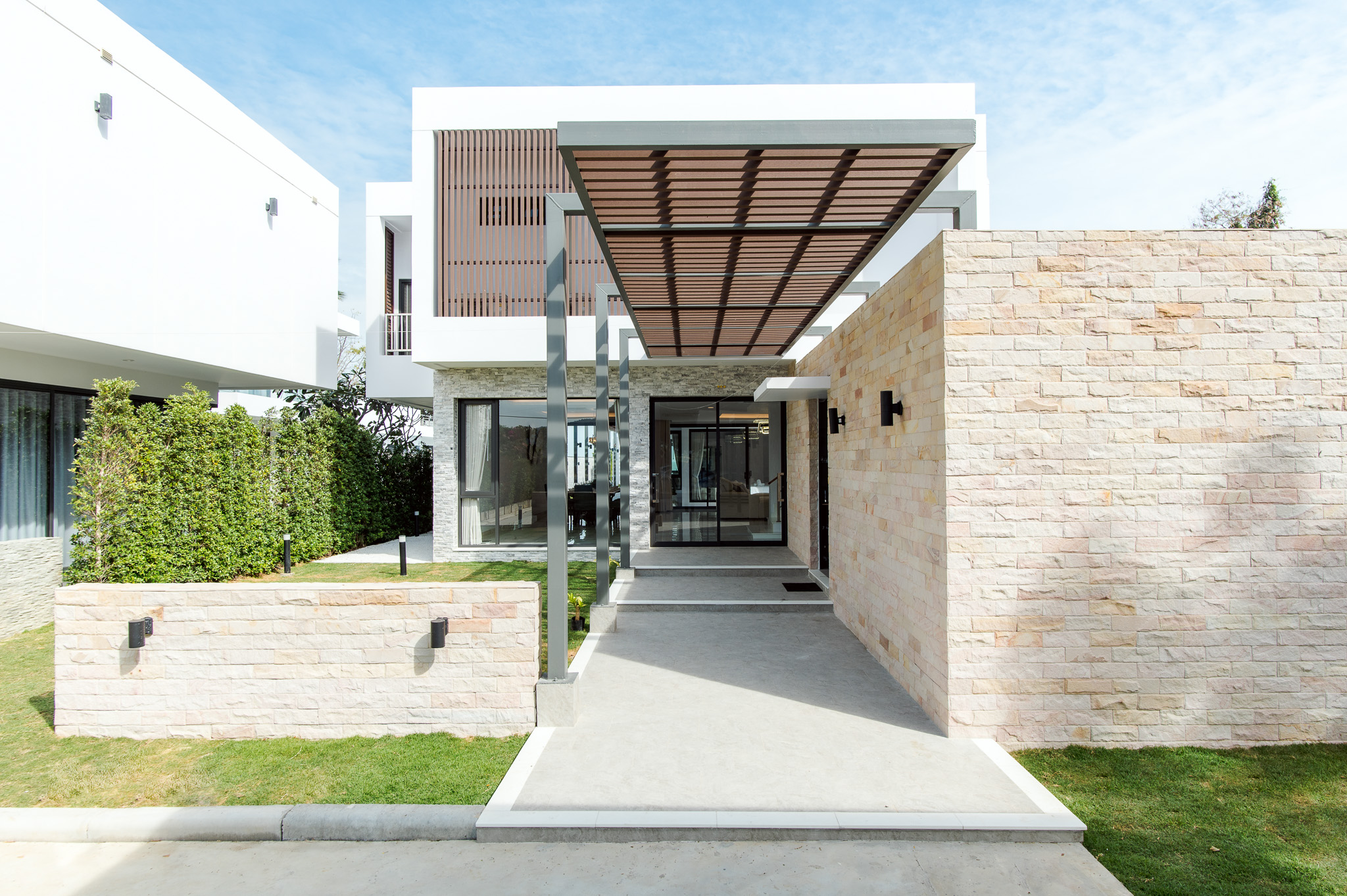 HR15066 บ้านพักติดทะเลหัวหิน The Casa Rocca Beach Villa HuaHin