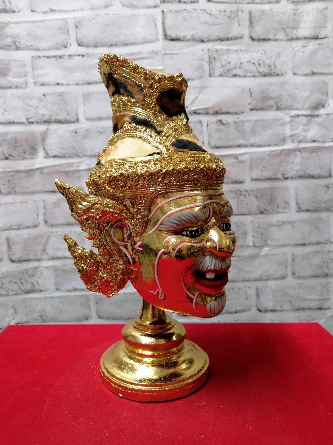 พ่อแก่ ฤาษีนารอท ขนาดผลส้มโอ พร้อมฐานปิดทอง