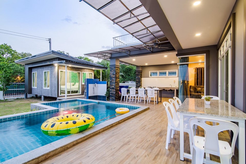 HR 5005 บ้านภูผา คาราโอเกะ โต๊ะพูล