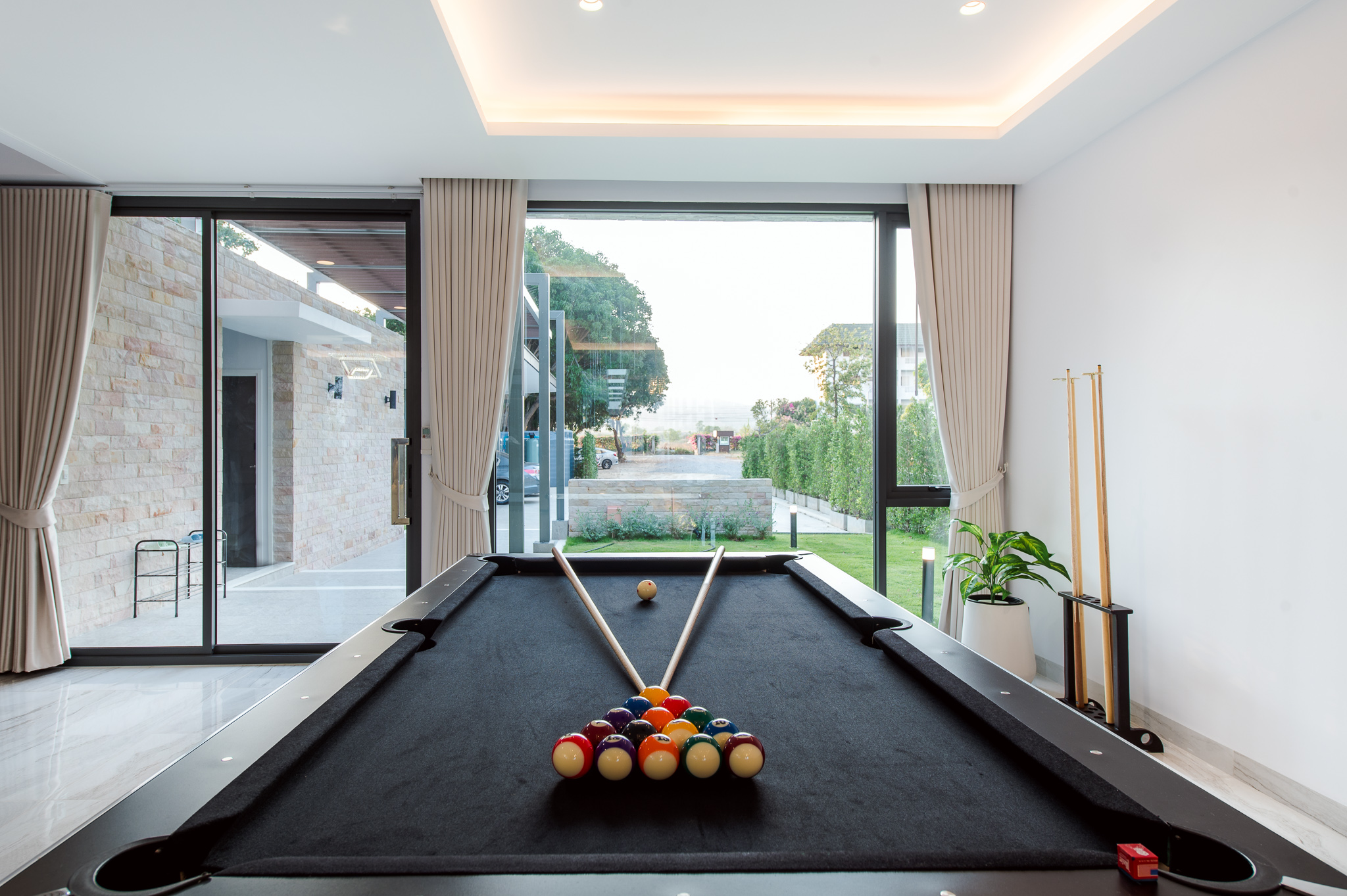 HR15066 บ้านพักติดทะเลหัวหิน The Casa Rocca Beach Villa HuaHin