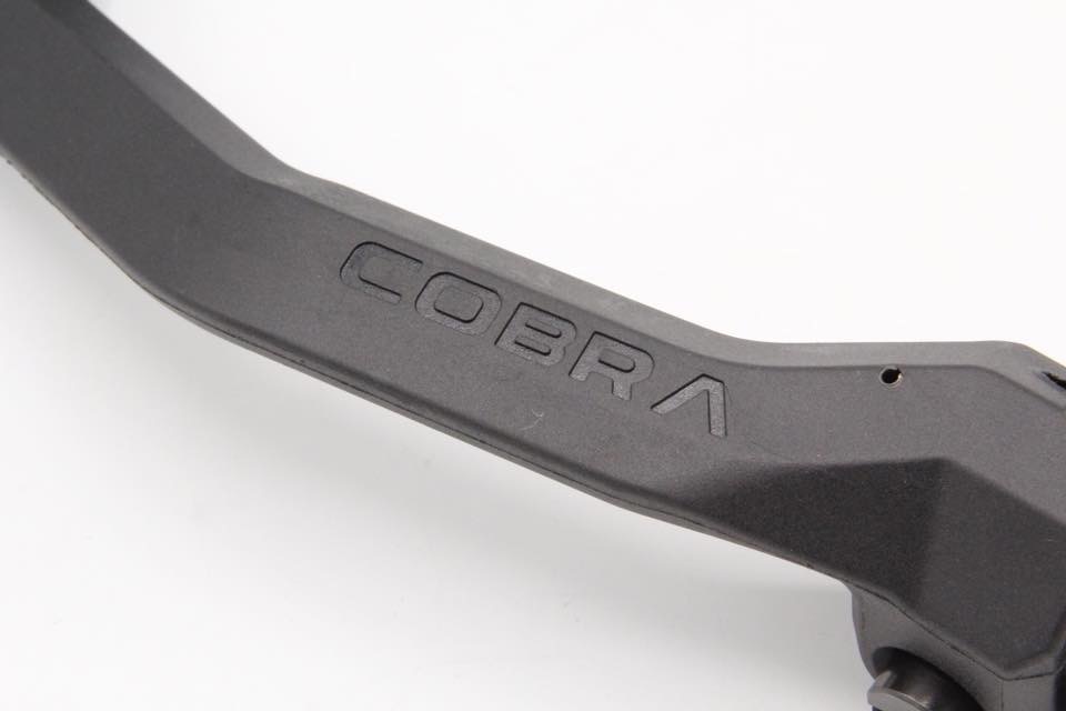 พานท้ายปืนGlock ยี่ห้อ FAB Defence รุ่นCobra (Qucik Deployment Folding Glock Stock) คุณสมบัติ : #สามารถใช้กับปืนGlock17 และ Glock19 เจน2ถึงเจน5 เพี่ยงแค่เปลี่ยนAdapter #น้ำหนักเบา ขนาดกระทัดรัด #สามารพับเก็บได้ และ สามารถกางออกมาได้อย่างรวดเร็ว #เมื่อพับเ