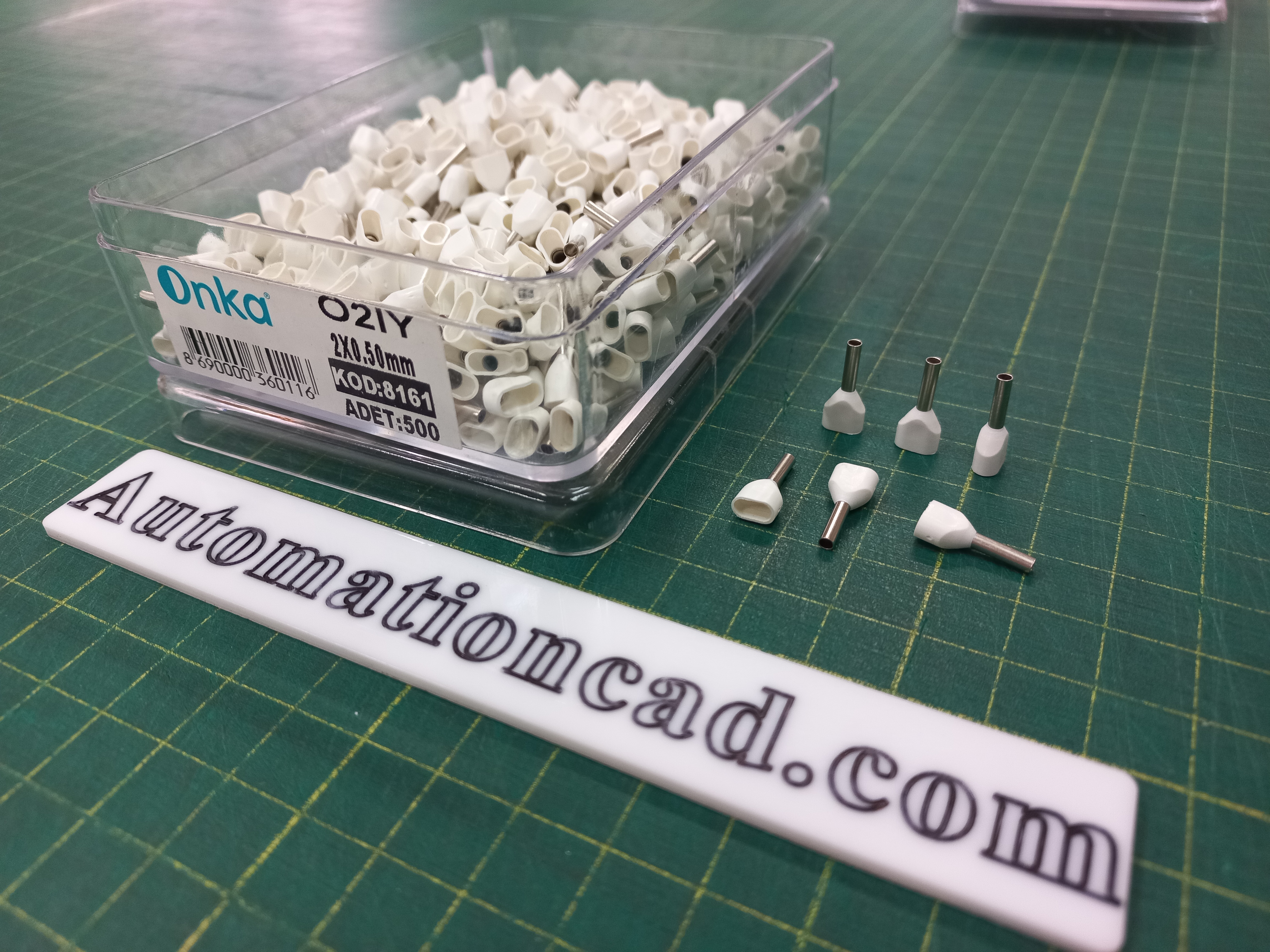 ข้อต่อย้ำปลายสาย แบบคู่หุ้ม สีขาว ONKA-8161 ใช้กับสาย 0.5 sq.mm หางปลาคอร์เอ็น หางปลา Twin