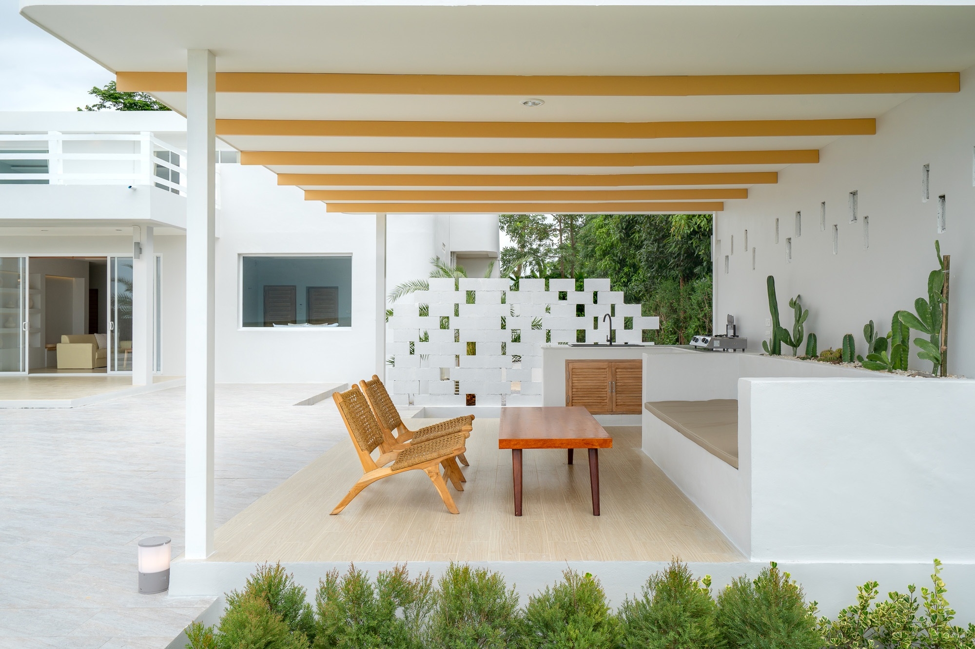 HR15048 บ้านพักติดทะเล กุยบุรี De Pana Beach Villa