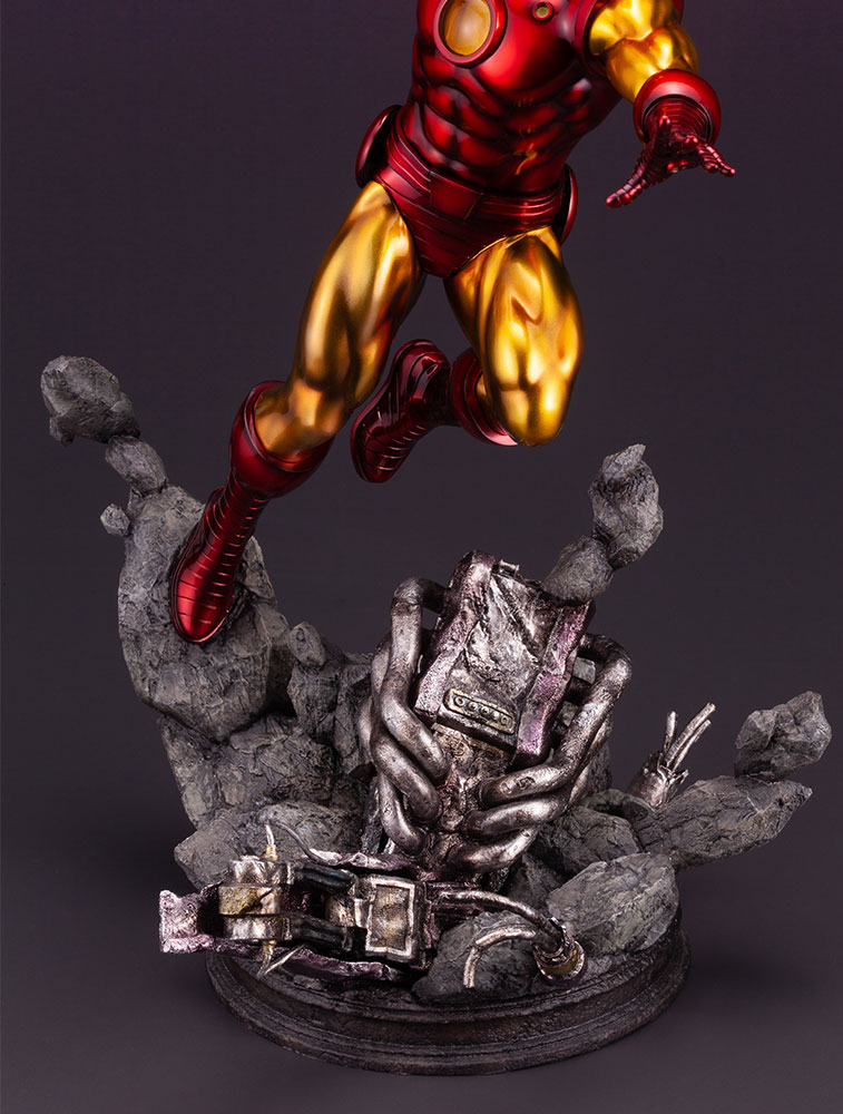 เปิดจอง : IRON MAN AVENGERS FINE ART STATUE