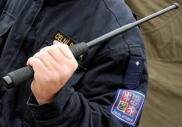 New.ดิ้ว ESP Expandable Baton Made in E.U. ขนาด 21" มาพร้อมซองโพลีเมอร์ แข็งแกร่ง ทนทาน พกพาสะดวก พกไว้ติดตัวก็ง่าย ราคาพิเศษ