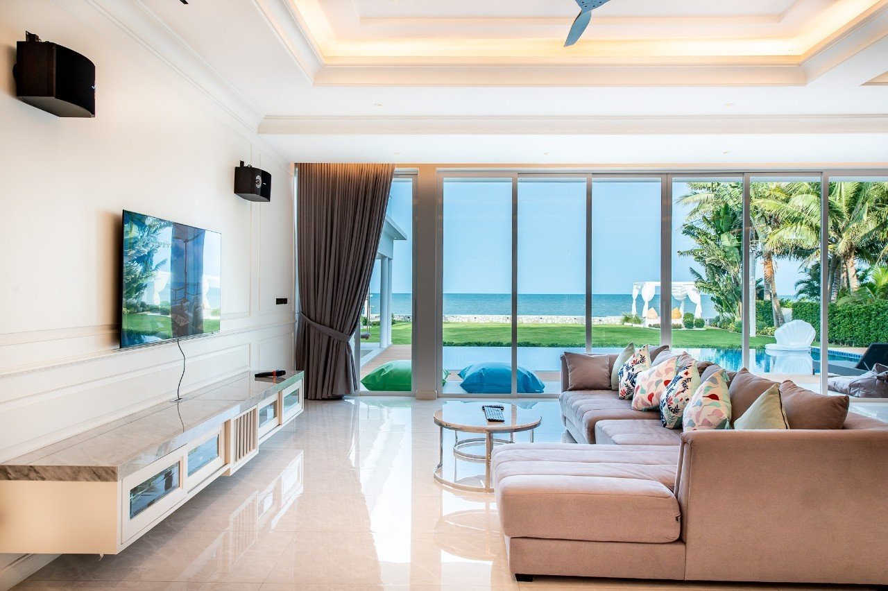 HR15030 บ้านพักติดทะเล The Vacation Beach Pool Villa Cha Am