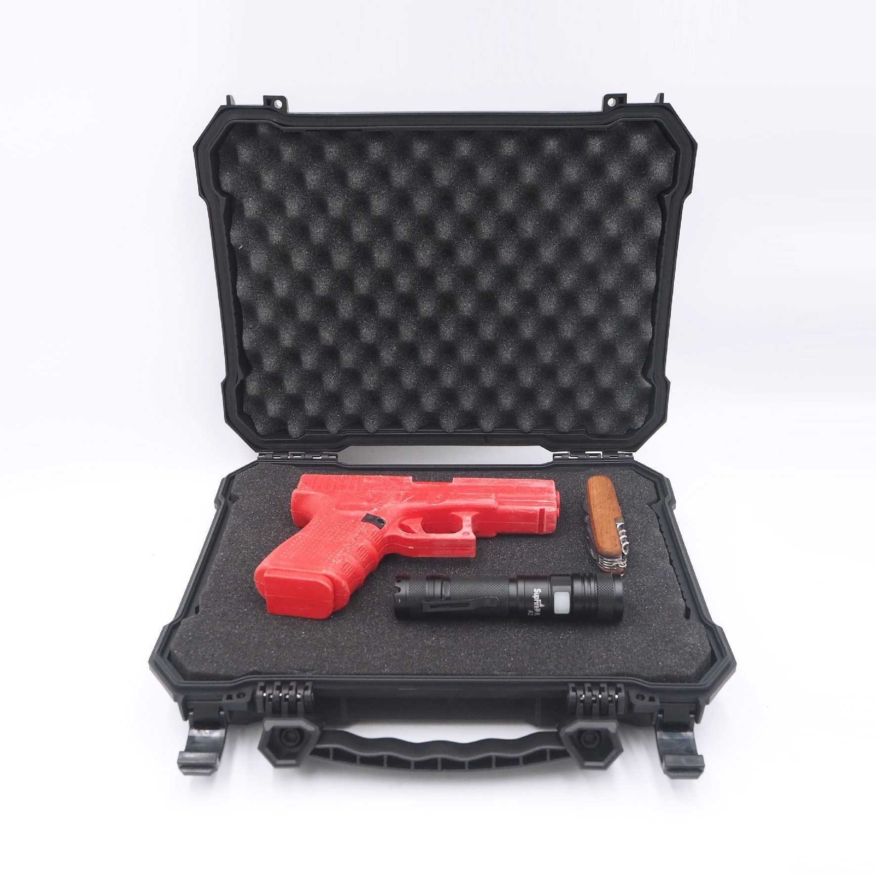 New.กล่องอุปกรณ์ขนาด 12.6 นิ้ว ◾ผลิตจากวัสดุ Polymer เกรดคุณภาพ ◾Case กันกระแทก / กันน้ำ ◾ภายในมีฟองน้ำรังไข่(บน) / Pre cubed (ล่าง) ◾สำหรับใส่อุปกรณ์ต่างๆ ◾ขนาดภายนอก 320*280*85 mm ◾ขนาดภายใน 304*225*75 mm ◾ น้ำหนัก 0.65 kgs