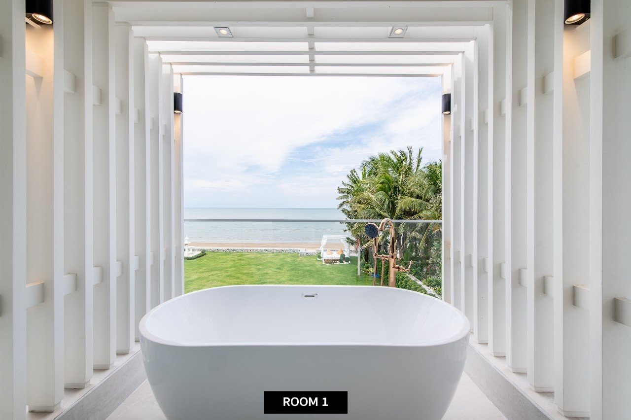 HR15030 บ้านพักติดทะเล The Vacation Beach Pool Villa Cha Am