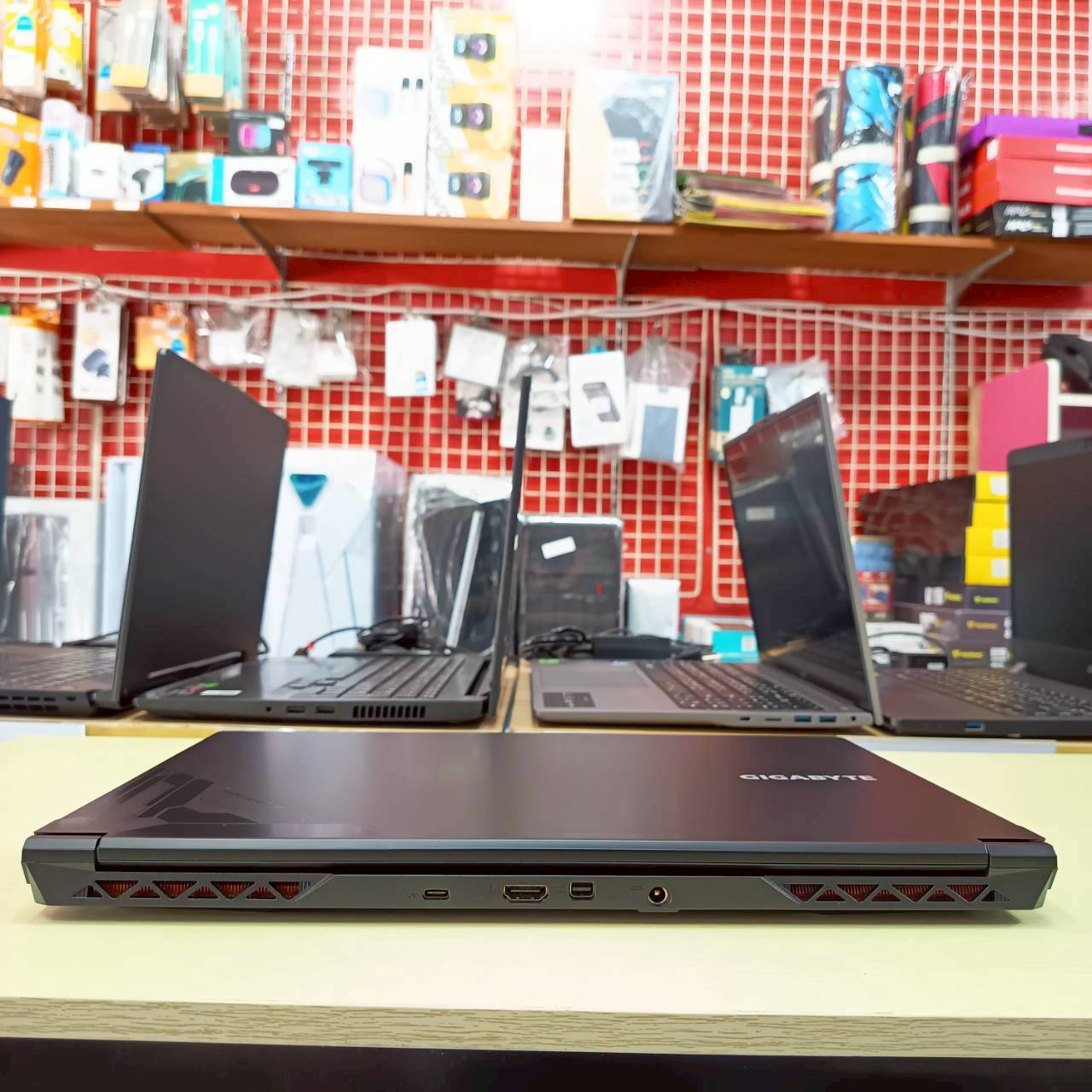 GIGABYTE G5 MF สภาพเครื่อง 95%