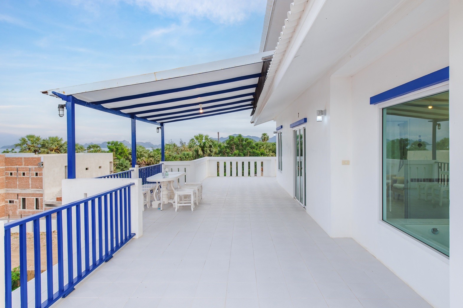 HR15047 บ้านพักติดทะเล The Zarento beach