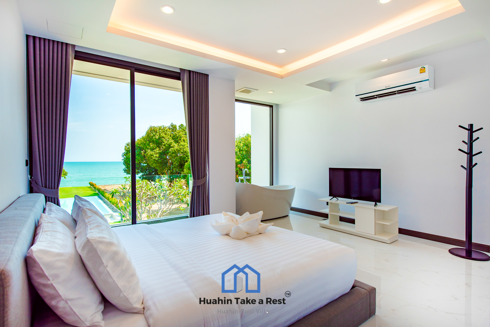 HR15039 บ้านพักติดทะเลหัวหิน The Premium Beach Villa Hua Hin