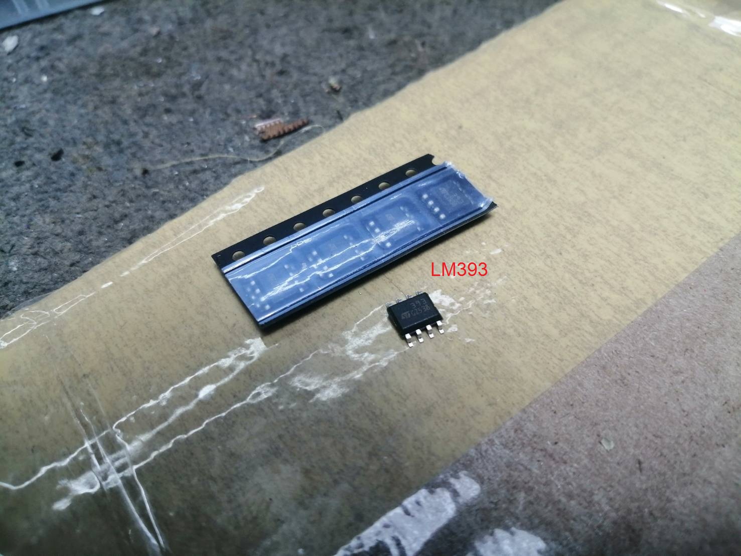 LM393