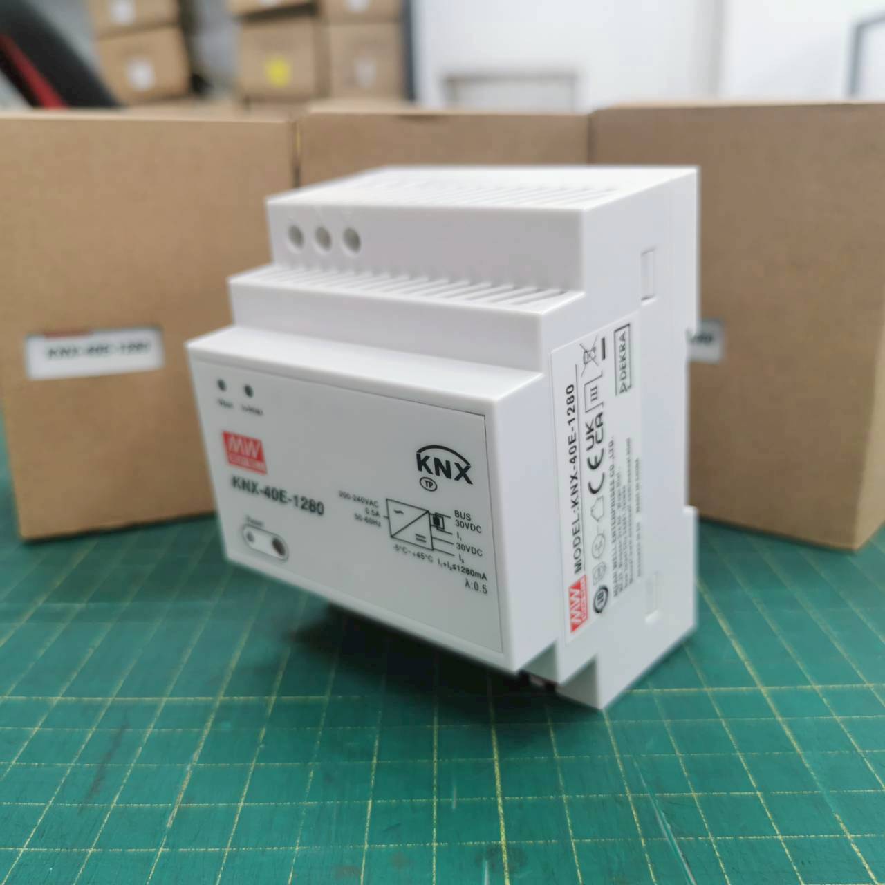 สวิทช์ชิ่งพาวเวอร์ซัพพลาย Meanwell KNX-40E-1280 POWER SUPPLY 40W 30V 1.28A
