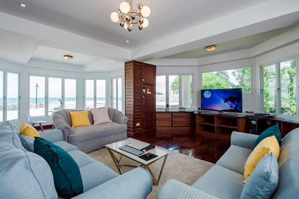 HR15042 บ้านพักติดทะเลหัวหิน The Sunny Beach Villa