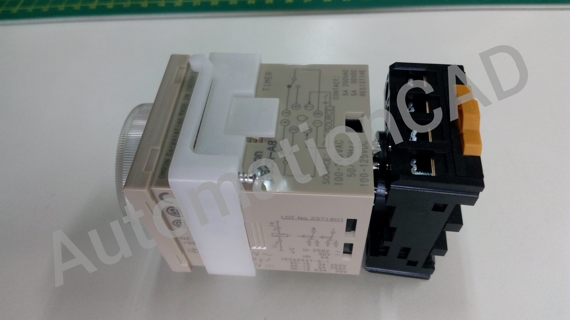 OMRON Adapter ยึดอุปกรณ์หน้าตู้ ขนาด 48*48 mm