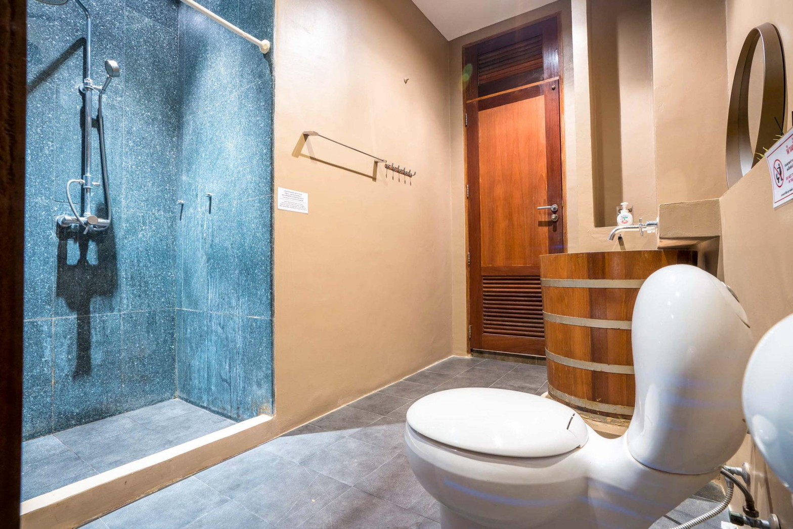 HR15061 บ้านพักติดทะเล The Pamila Beach Villa Kuiburi