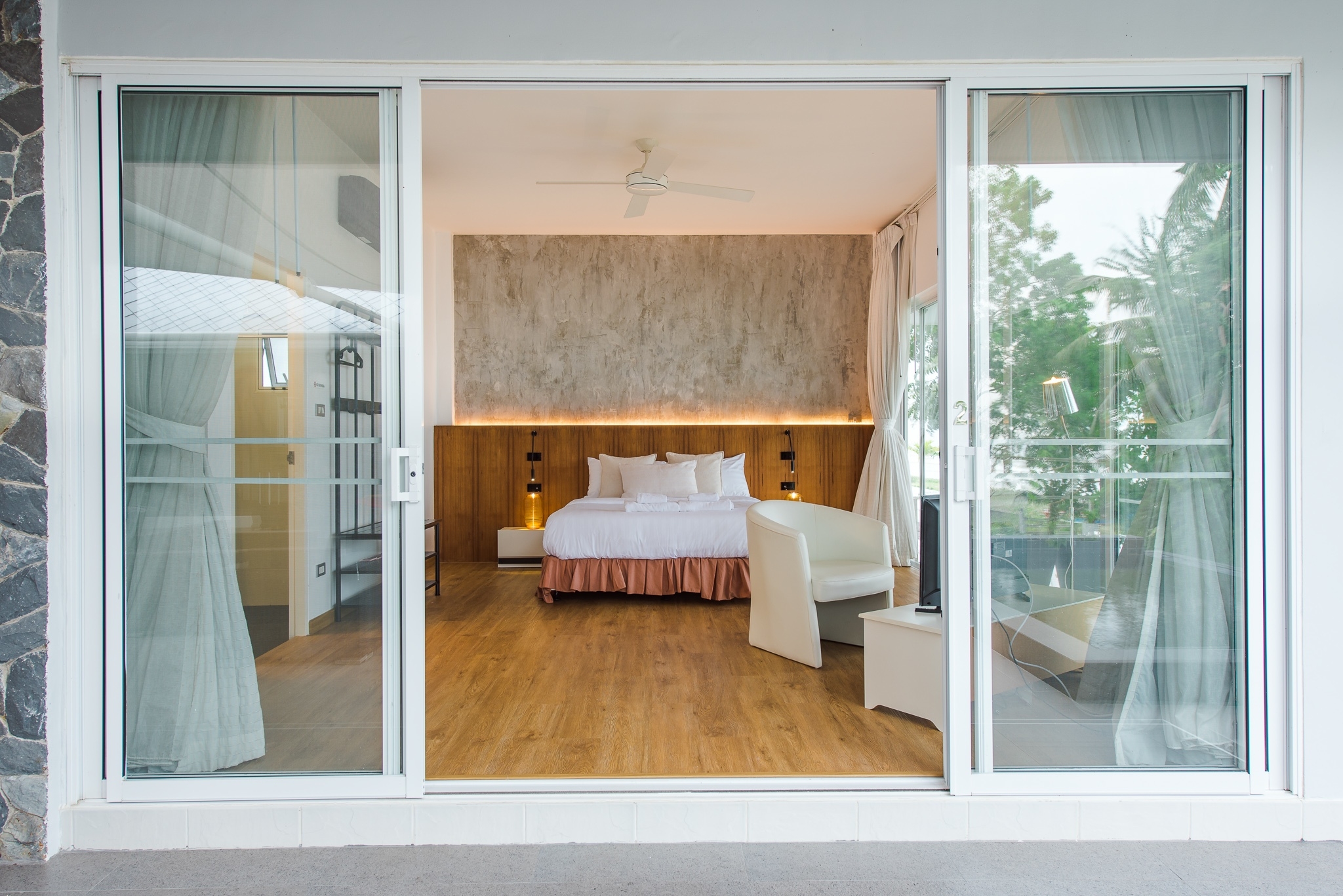 HR15044 บ้านพักติดทะเล กุยบุรี The Cozy Beach Villa