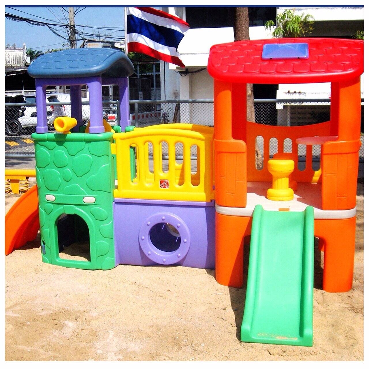 บ้านน้อย 2 ชั้น ยี่ห้อ STEP 2 USA