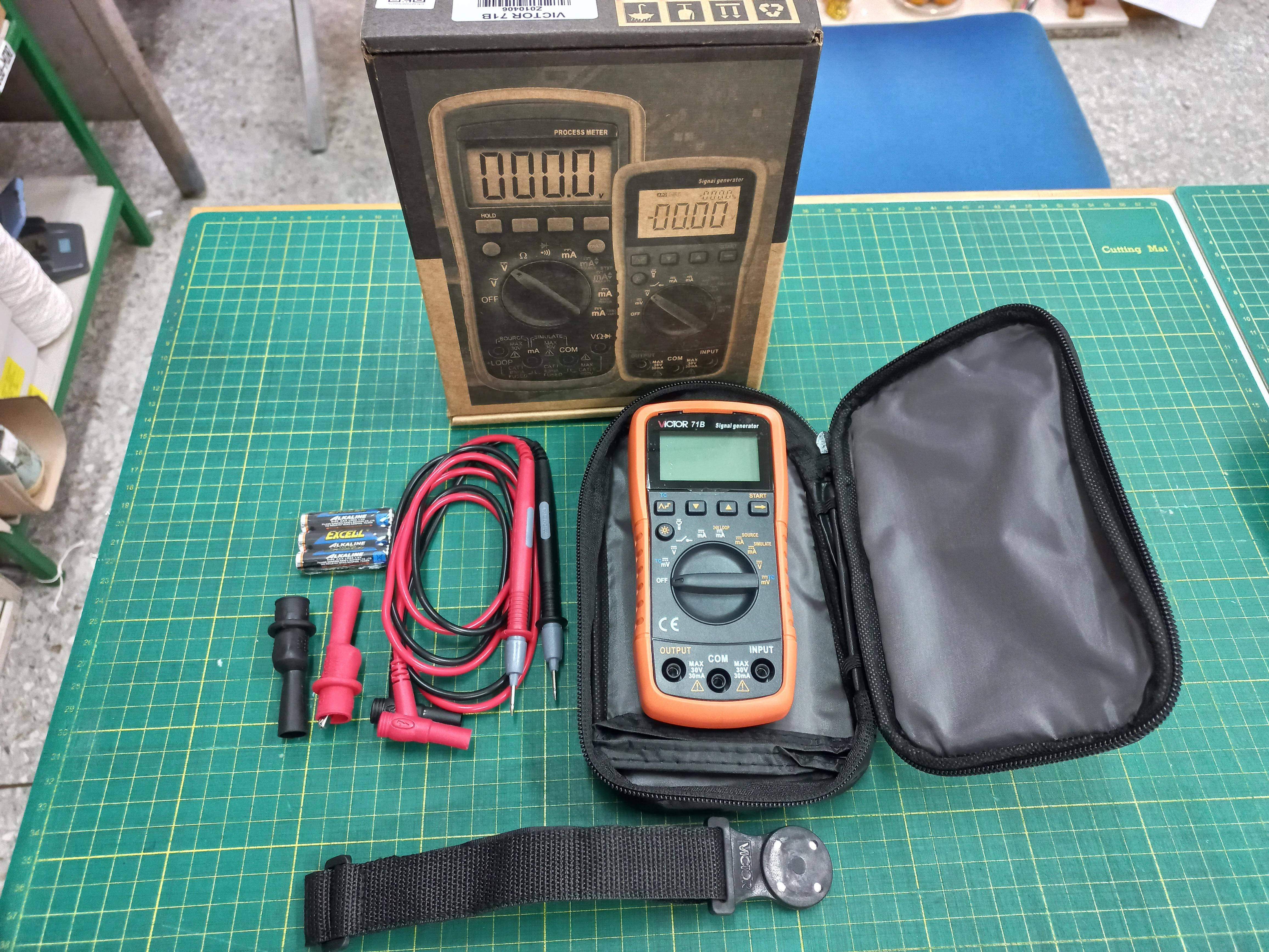 VICTOR มิเตอร์/ตัวสร้างสัญญาณอะนาล็อค+สายคล้องแม่เหล็ก 4-20mA 0-10V Signal Simulator รุ่น VC71B