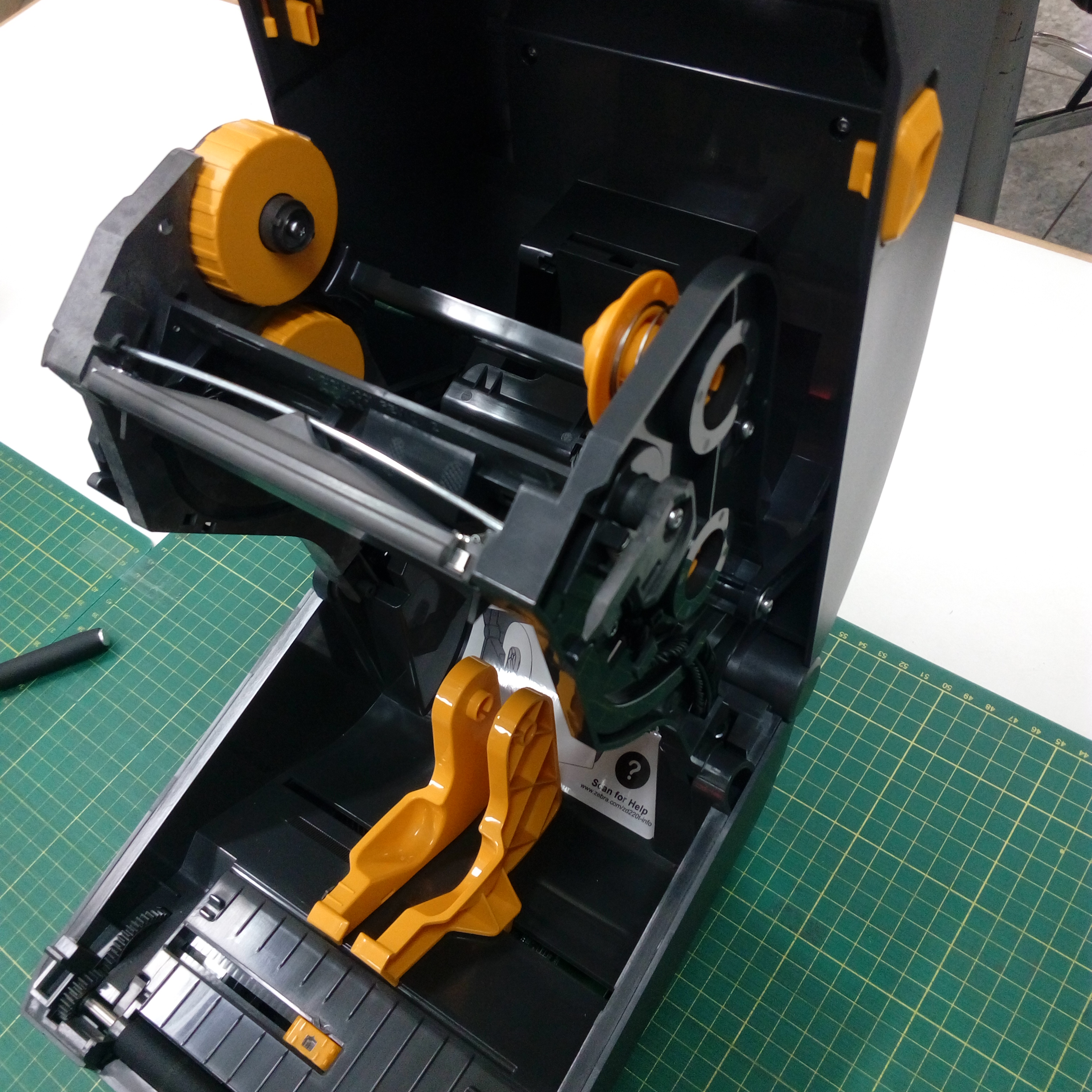 เครื่องพิมพ์ท่อหด สติ๊กเกอร์ บาร์โค้ด ZD230 ZEBRA PRINTER ความละเอียด 203dpi