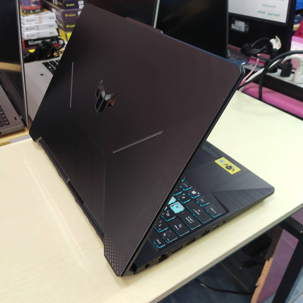 ASUS TUF GAMING F15 FX506HF-HN014W สภาพเครื่อง 90%